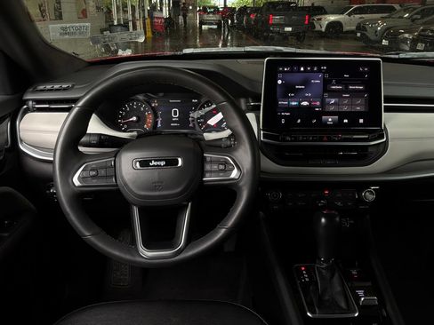 Used 2025 Jeep Compass Limited AWD/4WD image 14