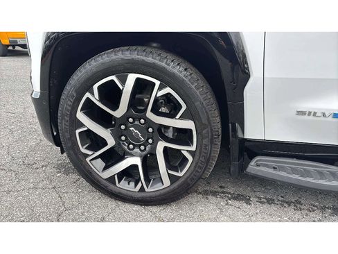 Used 2024 Chevrolet Silverado EV RST image 25