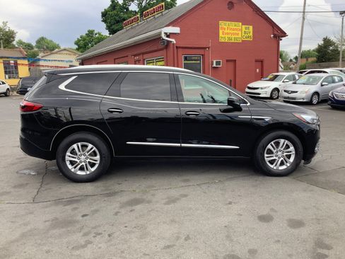 Used 2018 Buick Enclave Essence AWD/4WD image 8