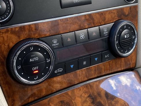 Used 2007 Mercedes-Benz CLK 350 Coupe image 26