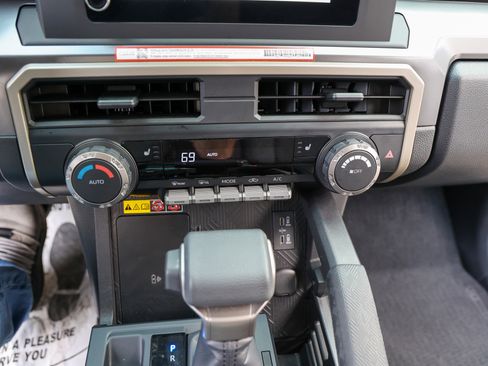 Certified 2025 Toyota Tacoma SR5 w/ SR5 Upgrade Package image 26