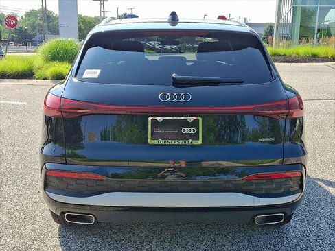 Certified 2025 Audi Q5 Premium w/ Convenience Package AWD/4WD image 5