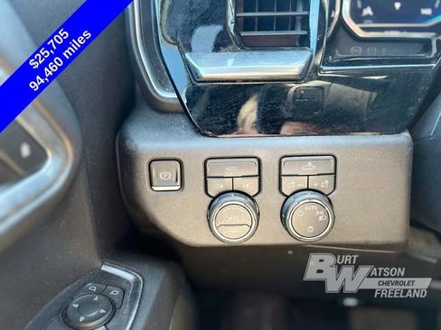 Used 2022 Chevrolet Silverado 1500 LT AWD/4WD image 19