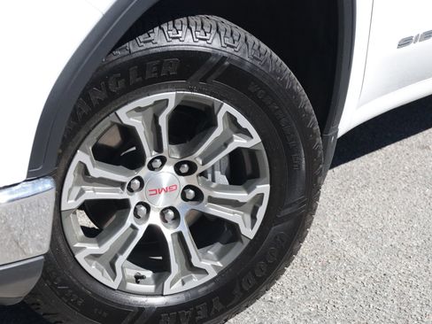 Used 2025 GMC Sierra 1500 SLT image 17