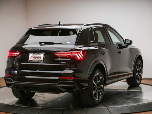 Certified 2025 Audi Q3 2.0T Premium Plus w/ Premium Plus Package AWD/4WD image 7
