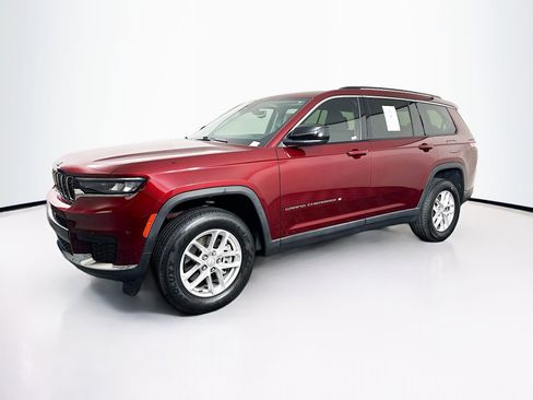 Used 2023 Jeep Grand Cherokee L Laredo image 3