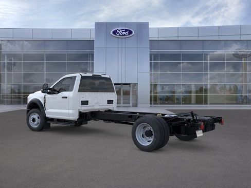 New 2025 Ford F550 4x4 Regular Cab Super Duty w/ XL Chrome Package image 4
