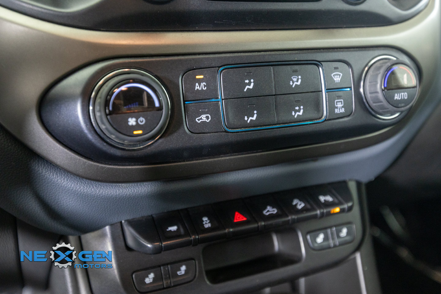 Used 2022 Chevrolet Colorado Z71 AWD/4WD image 22