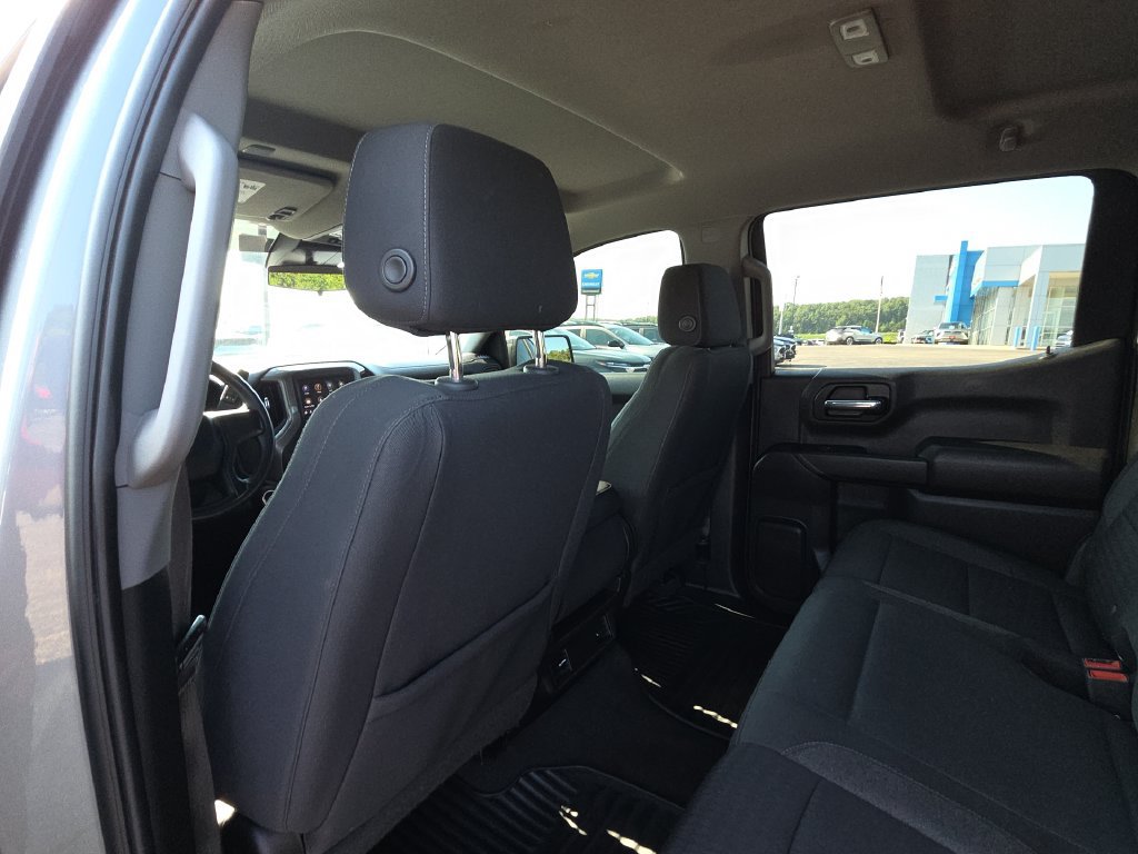 Used 2023 Chevrolet Silverado 1500 Custom Trail Boss AWD/4WD image 27