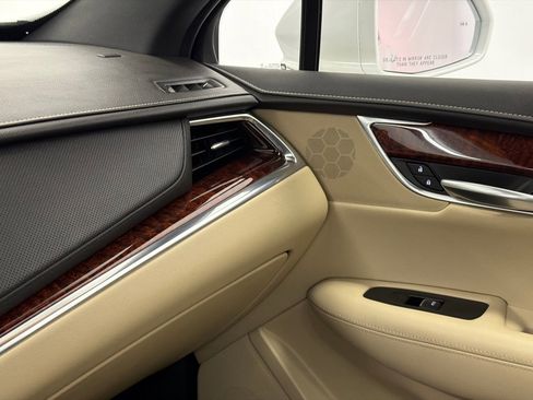 Used 2019 Cadillac XT5 Luxury image 33