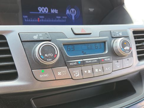 Used 2011 Honda Odyssey EX-L image 21