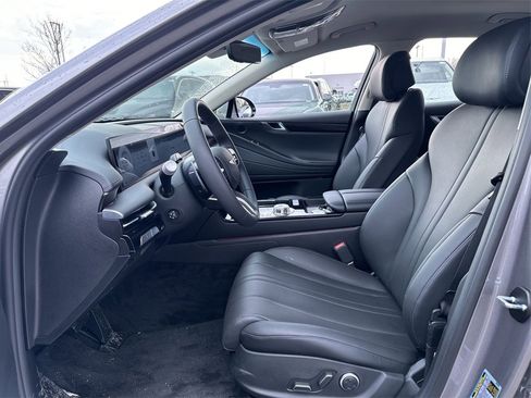 Used 2025 Genesis G80 2.5T image 11