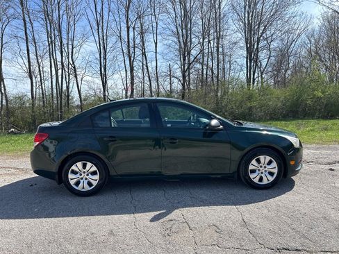 Used 2014 Chevrolet Cruze LS image 6