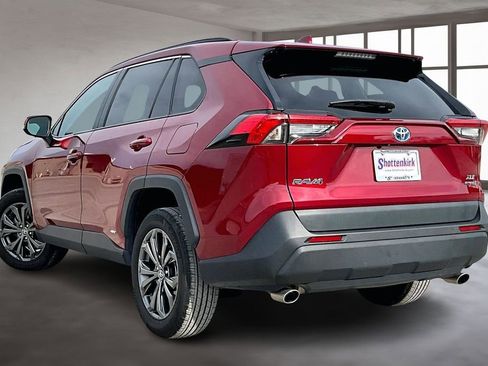 Used 2023 Toyota RAV4 XLE Premium image 4