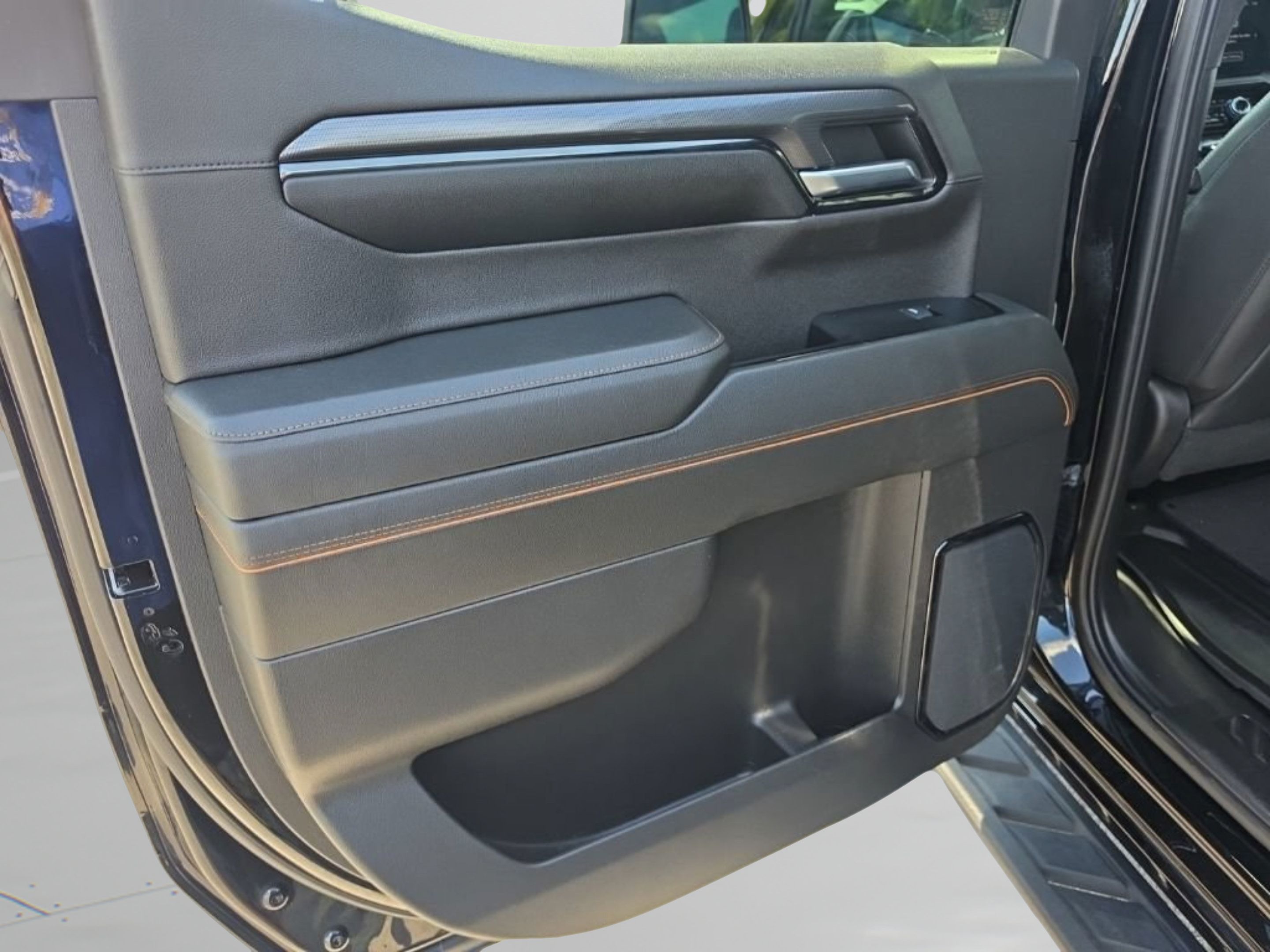 Used 2023 GMC Sierra 1500 AT4 w/ AT4 Premium Package AWD/4WD image 22