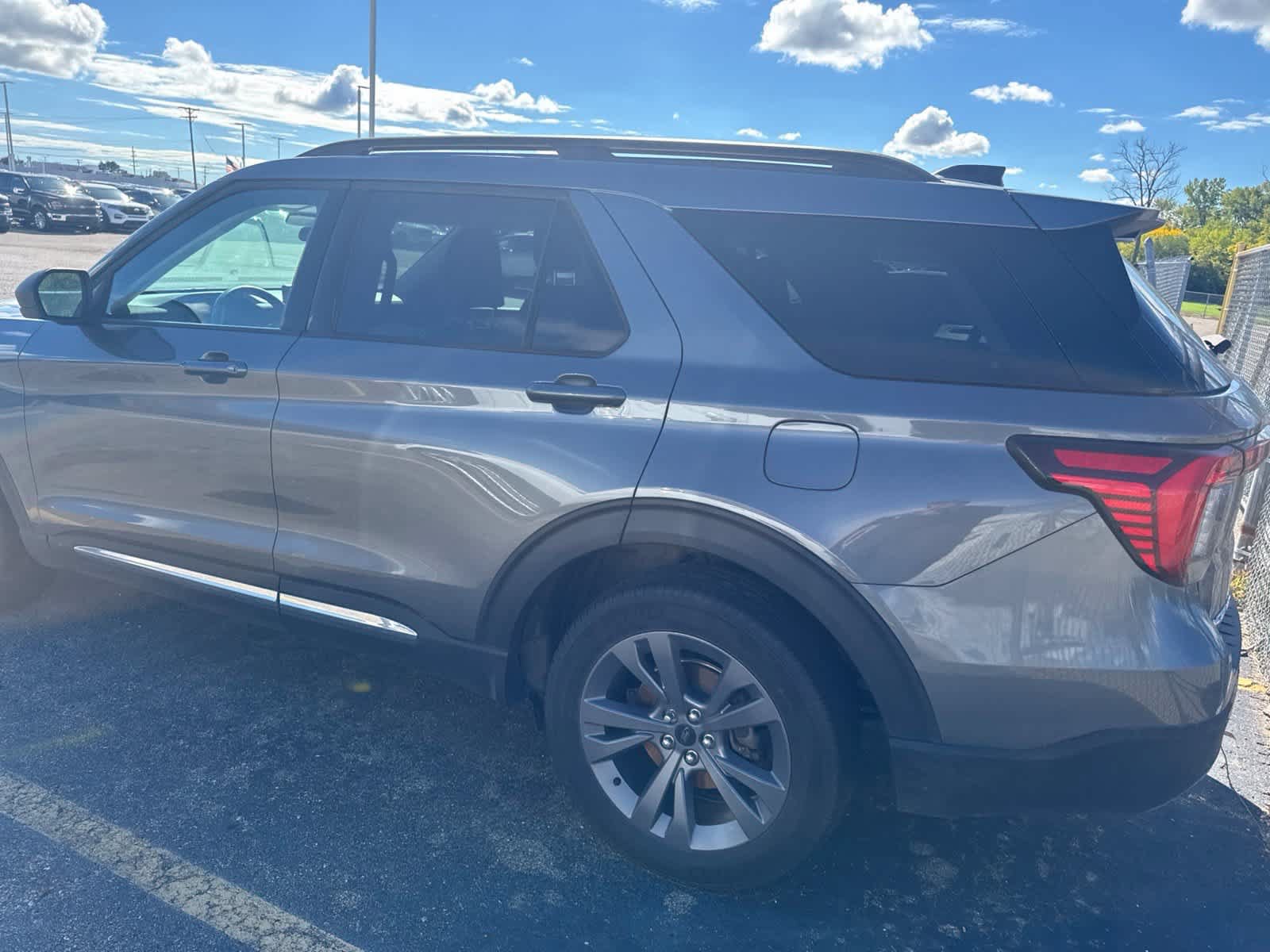 Used 2025 Ford Explorer Active w/ Active Comfort Package AWD/4WD image 20
