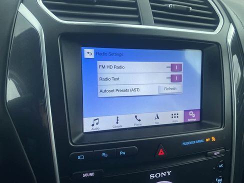 Used 2019 Ford Explorer Platinum image 15