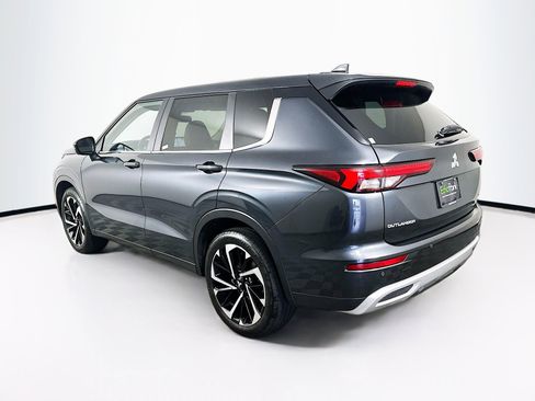 Used 2024 Mitsubishi Outlander SE image 5