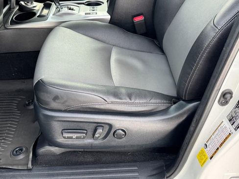 Certified 2021 Toyota 4Runner SR5 Premium image 25