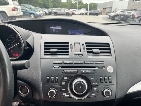 Used 2013 MAZDA MAZDA3 i Touring FWD image 18