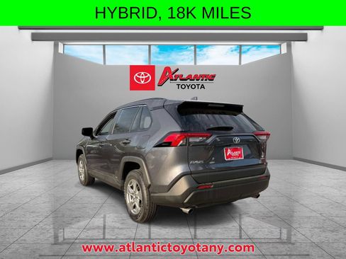 Certified 2025 Toyota RAV4 LE AWD/4WD image 6