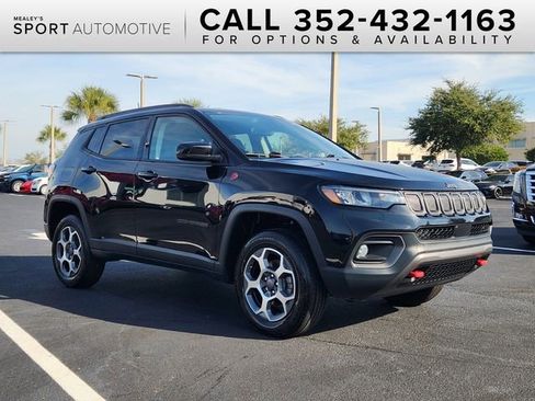 Used 2022 Jeep Compass Trailhawk image 1