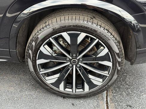 Used 2025 Volvo XC90 T8 Ultra AWD/4WD image 8