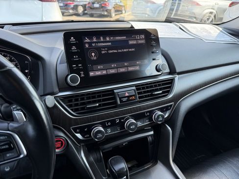 Used 2018 Honda Accord Touring image 23