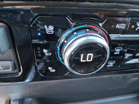 New 2026 GMC Sierra 3500 SLT image 27