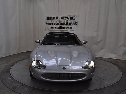 Used 2004 Jaguar XKR Convertible image 8