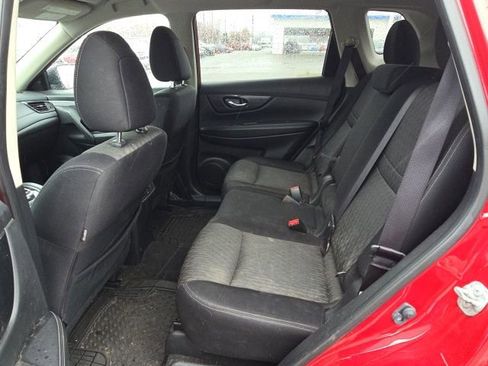 Used 2017 Nissan Rogue SV image 13