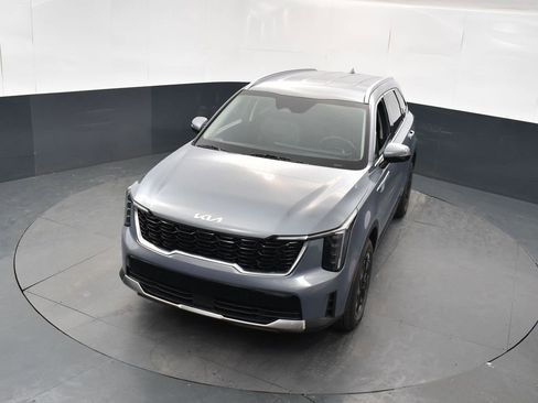 Used 2025 Kia Sorento S image 34