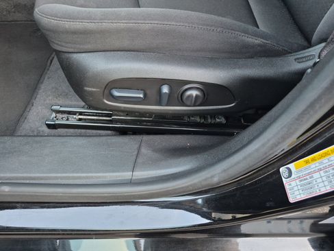 Used 2024 Chevrolet Malibu LT image 12