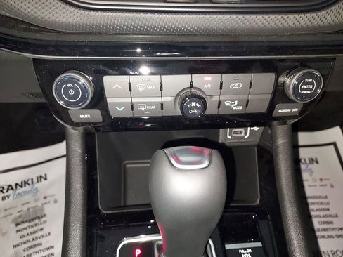 New 2026 Jeep Compass Latitude AWD/4WD image 22