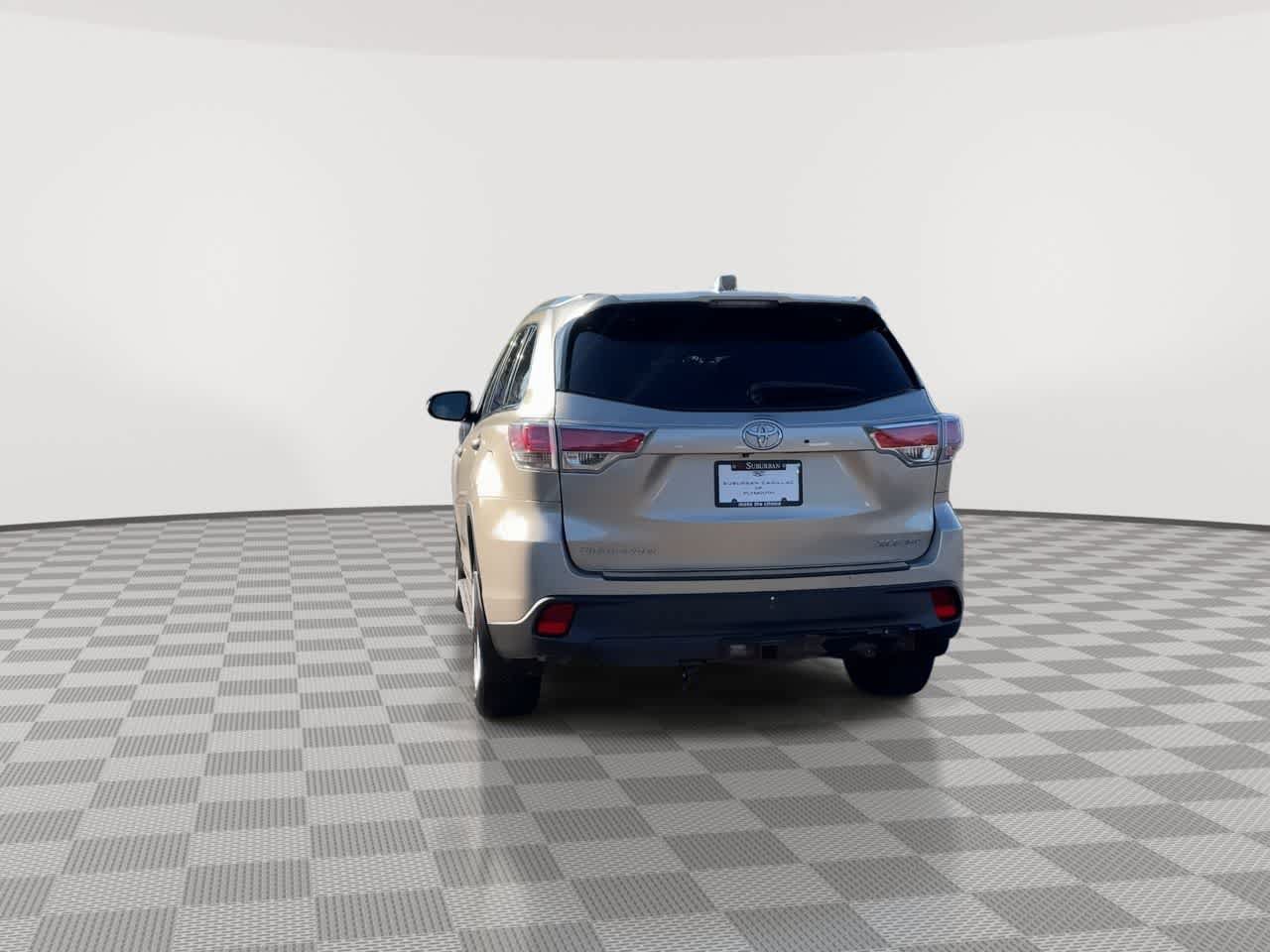Used 2015 Toyota Highlander XLE AWD/4WD image 7