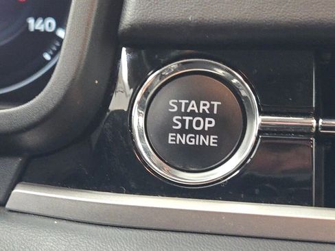 Used 2024 Mitsubishi Outlander SEL image 36