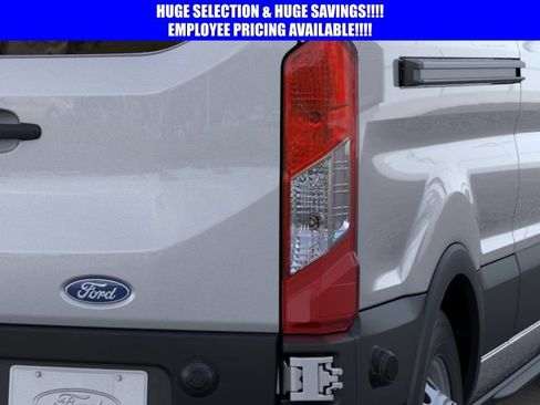 New 2026 Ford Transit 250 148 Medium Roof Extended AWD image 21