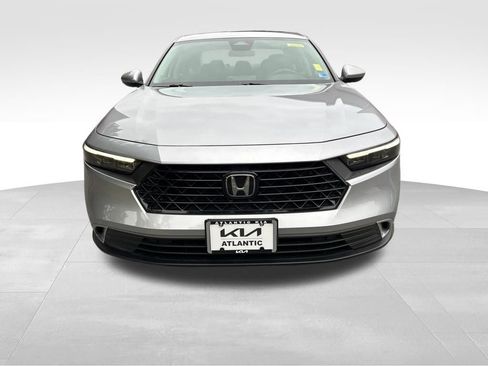 Used 2023 Honda Accord EX image 8