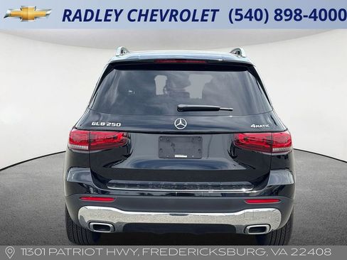 Used 2022 Mercedes-Benz GLB 250 4MATIC image 19