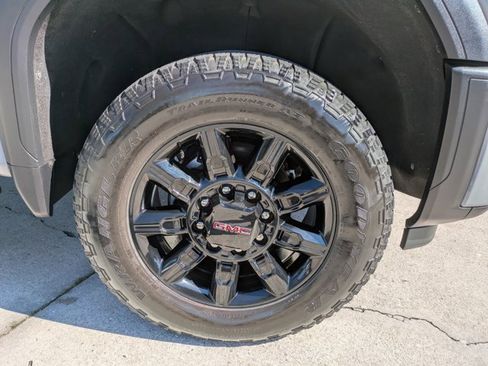 Used 2025 GMC Sierra 3500 AT4 image 11