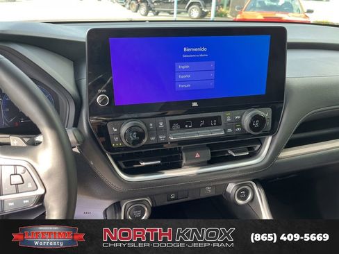 Used 2026 Toyota Grand Highlander AWD image 9