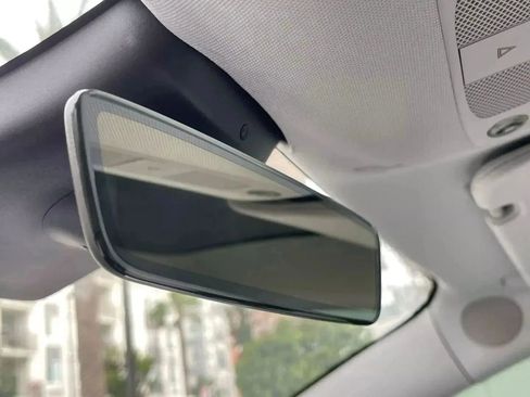 Used 2023 Tesla Model 3 Standard Range image 32