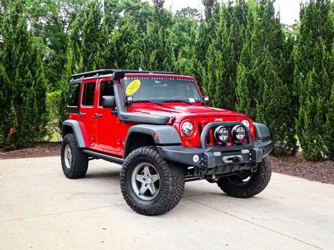Used 2012 Jeep Wrangler Unlimited Sport AWD/4WD image 40