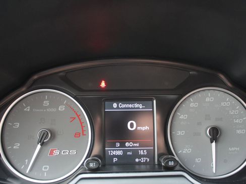 Used 2015 Audi SQ5 Prestige w/ Prestige Package image 33