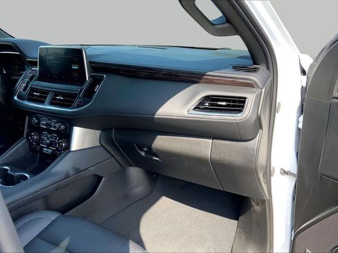 Used 2024 Chevrolet Tahoe LT RWD image 18