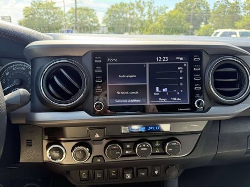 Used 2021 Toyota Tacoma TRD Sport w/ Technology Package AWD/4WD image 15