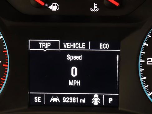 Used 2023 Chevrolet Traverse LS FWD image 14