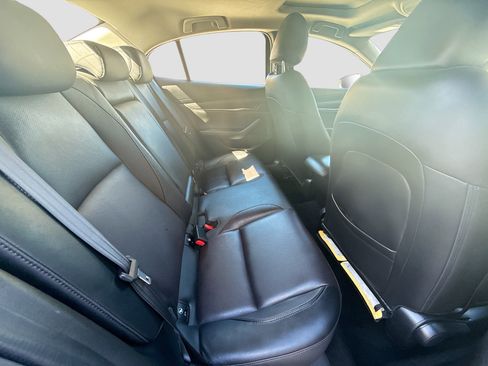 Used 2022 MAZDA MAZDA3 s image 29