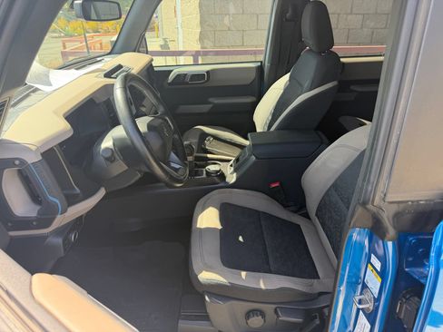 Used 2023 Ford Bronco Wildtrak AWD/4WD image 9