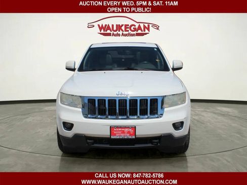 Used 2012 Jeep Grand Cherokee Laredo AWD/4WD image 2